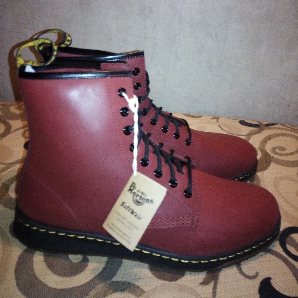 Dr Marten Men boots size12 NWT
